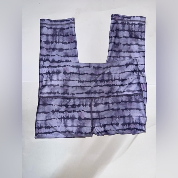 Athleta Pants - Athleta Elation Printed Capri Leggings Small Petite Purple